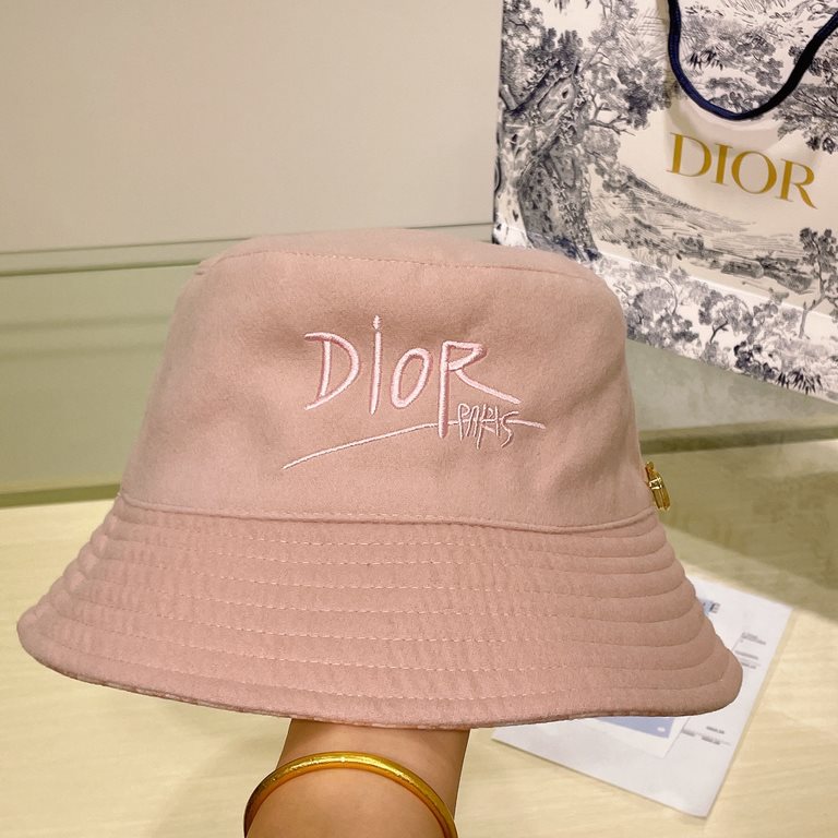 Dior Dior   fall and winter new embroidered letters logo double-sided fisherman's hat, awesome quality, deepen the cap more temperament, this season's explosive models