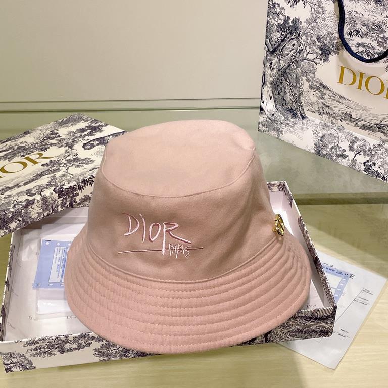 Dior Dior   fall and winter new embroidered letters logo double-sided fisherman's hat, awesome quality, deepen the cap more temperament, this season's explosive models