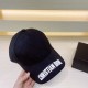 DIOR Dior  , DIOR official website synchronized with the release of the new D family baseball cap, the whole cap texture is super good, the effect on the head is very nice, loli imperial sister can be outstanding, super 