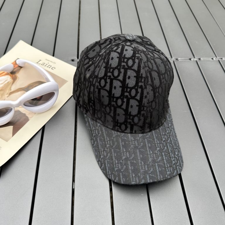 Dior Dior, Spring 2023 New Fisherman's Hat Trendy, high end workmanship! Very good match! Superb quality!