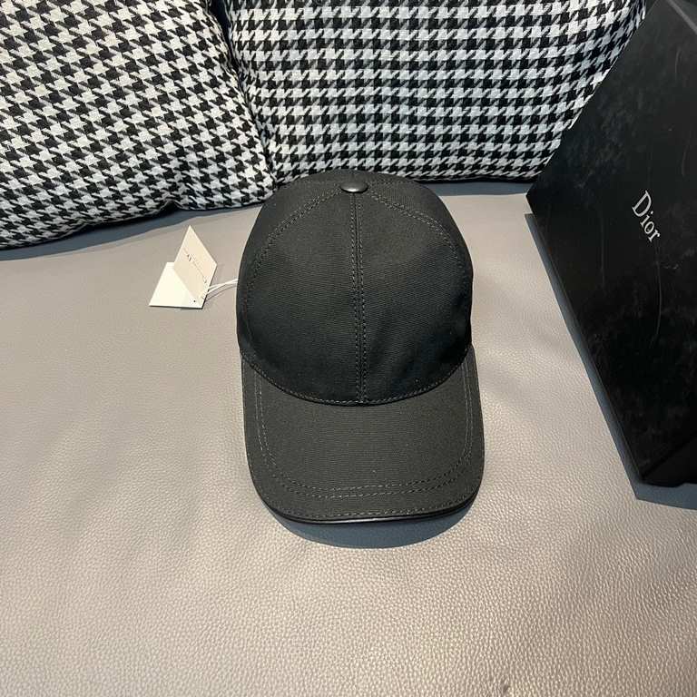 With box bag, Dior (Dior) original single baseball cap, net red with the same paragraph letters embroidery, counter 11 open mold customized, the original canvas material   head layer cowhide, lightweight and breathable! 