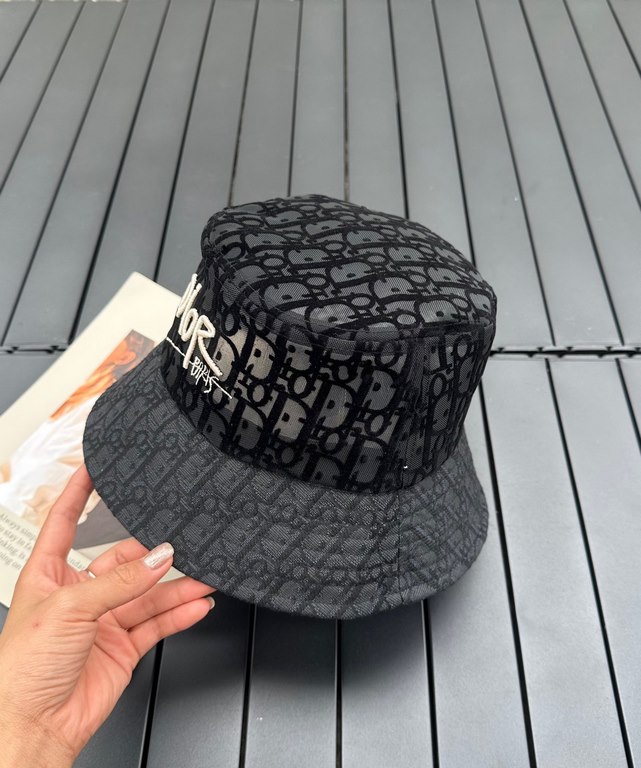 Dior DIOR2021 spring and summer new LOGO fisherman's hat is very temperamental!Pure handmade Arts and crafts Fan, with the effect of soft and comfortable, super thin!