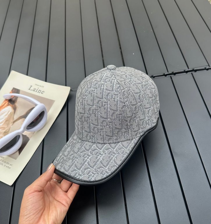 Dior Dior baseball cap   beautiful   simple atmosphere  fashionable and generous   low-profile luxury   sunscreen, fashionable both, versatile models     pro, hurry up and get it   you deserve to have! Adjustable size!