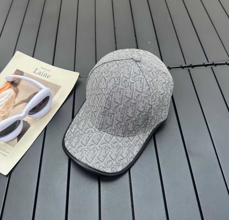 Dior Dior baseball cap   beautiful   simple atmosphere  fashionable and generous   low-profile luxury   sunscreen, fashionable both, versatile models     pro, hurry up and get it   you deserve to have! Adjustable size!