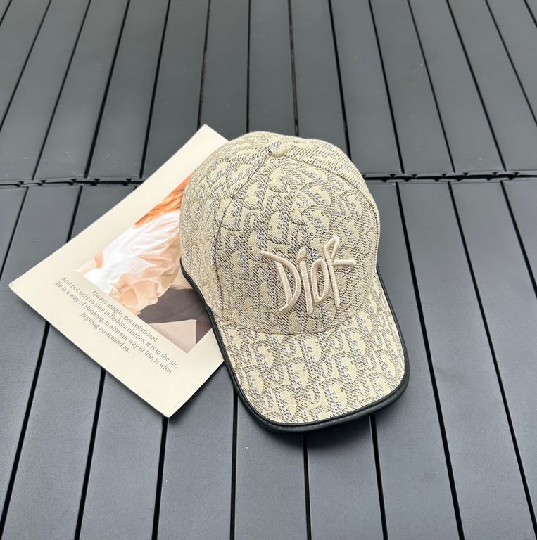 DIOR Dior EmbroideryThe official website synchronization new release Old flower D family baseball cap  , wash label hangtag complete, super hot!