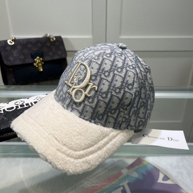 Dior (Dior) classic models of the original single baseball cap, exquisite pure also grunge very feeling, cool and very stylish, counter out of stock popular, the quality is superb!