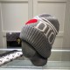 Dior Dior official website the latest wool knit cap,   official website original single reproduction. Very soft pro-skin, elasticity is very good   texture and very versatile style ~ very warm, fall and winter essential 