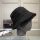 New   --Dior Dior old flower letters  2   face wear fisherman's hat, the original single quality baby airport look with the same paragraph, super hot fisherman's hat, see the collection of the explosive models!