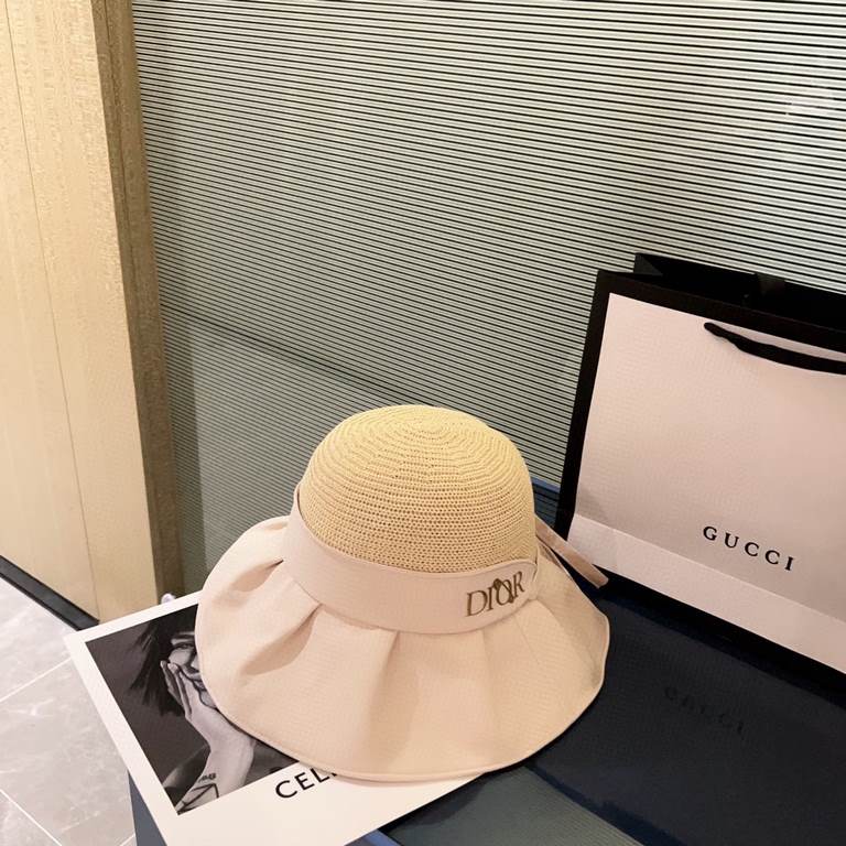 with dust bag [Dior Dior] 2023 spring and summer models of simple splicing slanting fisherman's hat, the big models are super good with the big brands, hurry to get it!