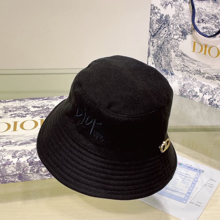 Dior Dior   fall and winter new embroidered letters logo double-sided fisherman's hat, awesome quality, deepen the cap more temperament, this season's explosive models