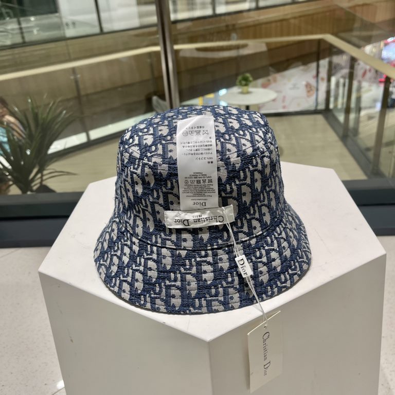 [DIOR Dior] new double-sided walk simple fisherman's hat, new shipments, big models super good with, hurry to get in!