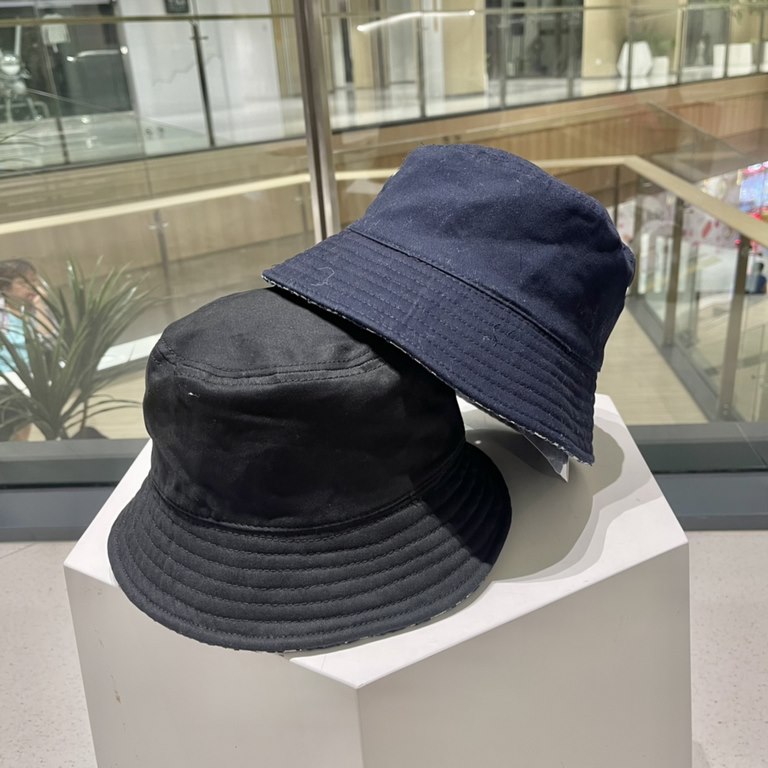 [DIOR Dior] new double-sided walk simple fisherman's hat, new shipments, big models super good with, hurry to get in!