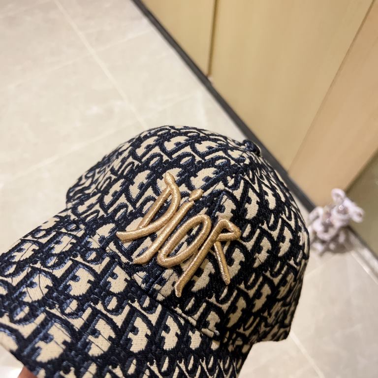 with dust bag [DIOR Dior] 2023 new gold silk embroidered baseball cap, new shipments, big name models are super good with, hurry up and get it!