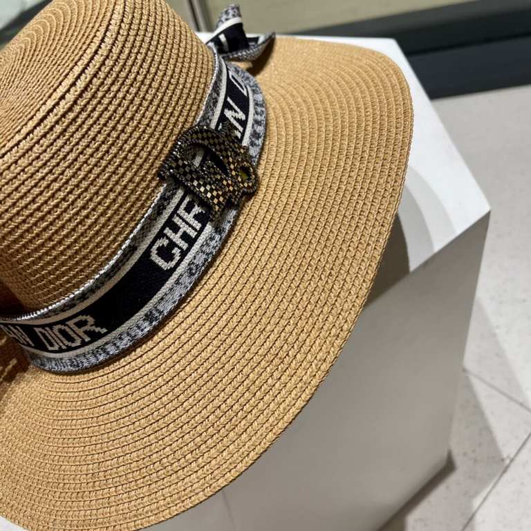 [Dior Dior] 2022 new straw sun shading straw hat basin hat   beach style, simple and generous, versatile single product ~ the first choice for the street, the new cap is super-beautiful and greasy, new on the shelves!