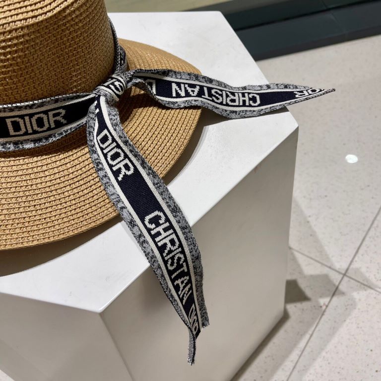 [Dior Dior] 2022 new straw sun shading straw hat basin hat   beach style, simple and generous, versatile single product ~ the first choice for the street, the new cap is super-beautiful and greasy, new on the shelves!