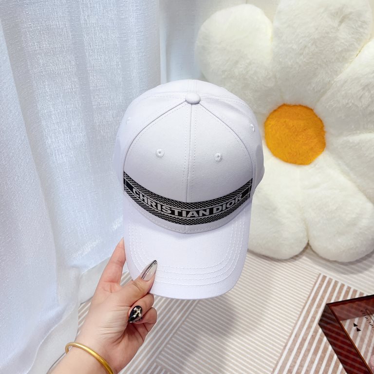 Dior new four seasons baseball capHigh quality customized logoMaterial 100% cottonHead circumference 56-58 are available