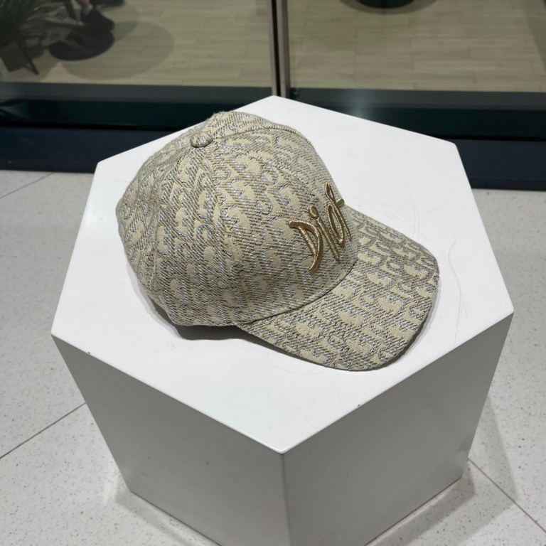 Dior Dior baseball cap   high version   simple atmosphere, sun protection, fashion both, versatile models