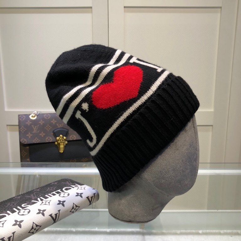 Dior Dior official website the latest wool knit cap,   official website original single reproduction. Very soft pro-skin, elasticity is very good   texture and very versatile style ~ very warm, fall and winter essential 