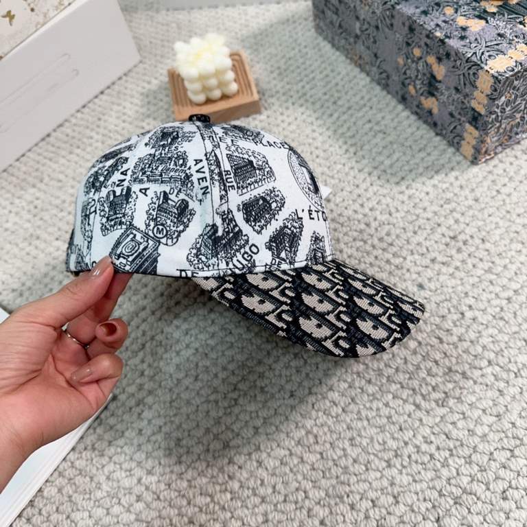 Dior Dior   high version of the counter synchronization Dior new baseball cap is a very easy to carry hat   can be folded into a small bag   all year round are suitable for wearing, the