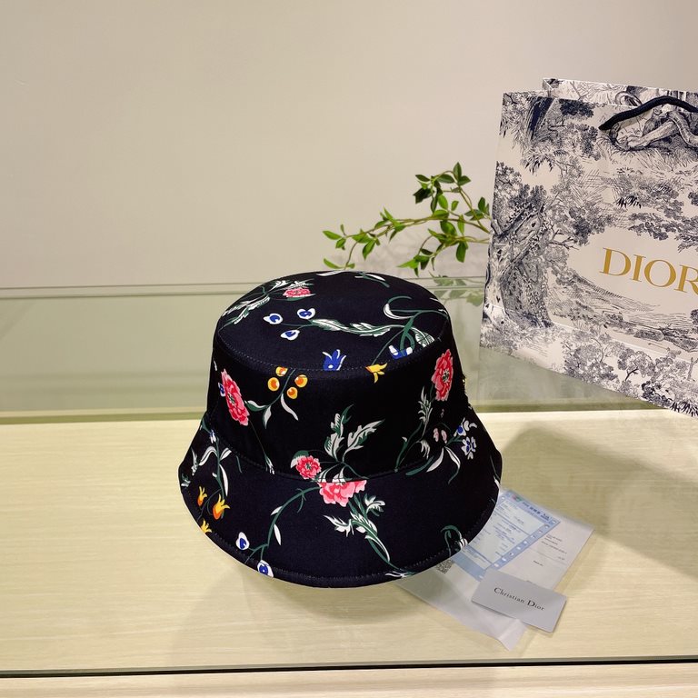 [DIOR Dior] new counter men's and women's models of sunshade fisherman's hat, big brand shipment, super convenient! Good ride! Out on the street must have