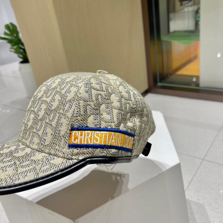 Dior Dior baseball cap   beautiful   simple atmosphere  fashionable and generous   low-key luxury   sunscreen, fashionable both, versatile models     pro, hurry up to get it   you deserve it! Adjustable size!