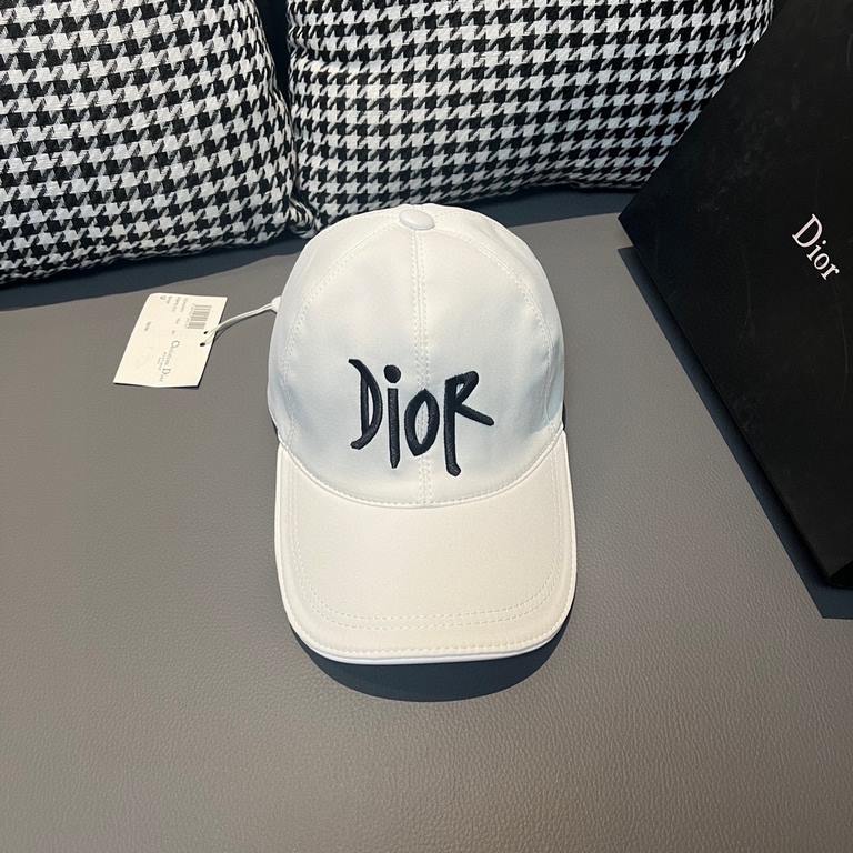 Dior baseball cap, Dior embroidery.With box cloth bag, Dior (Dior) new original single baseball cap, Dior embroidery, net red stars with the same models, 11 open mold customized, cotton fabric   head layer cowhide, cotto