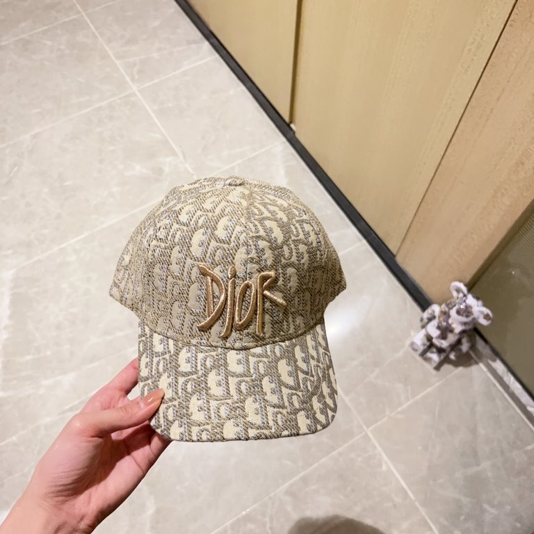 with dust bag [DIOR Dior] 2023 new gold silk embroidered baseball cap, new shipments, big name models are super good with, hurry up and get it!