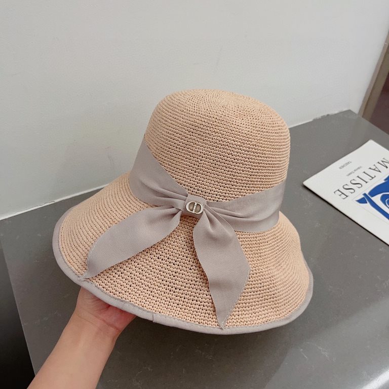 Dior Dior summer new raffia straw hat, haute couture, foldable, handmade crocheted, easy to carry on trips, head circumference 57cm