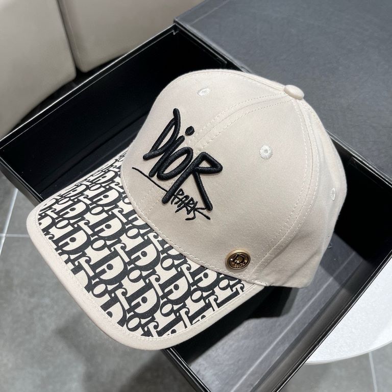 [DIOR Dior] 2023 spring and summer new walk simple baseball cap  , new shipments, big models super good with, hurry to get!