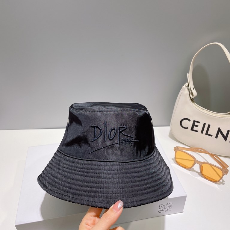 [DIOR Dior] new counter men's and women's models of sunshade fisherman's hat, big brand shipment, super convenient! Good ride! Out on the street must have