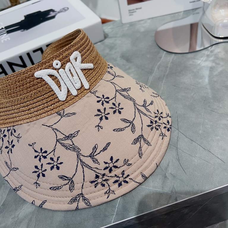 Dior Dior  Chinese style embroidery flowers and grass splicing straw hat hollow cap summer outdoor sunshade sunscreen large brim hat