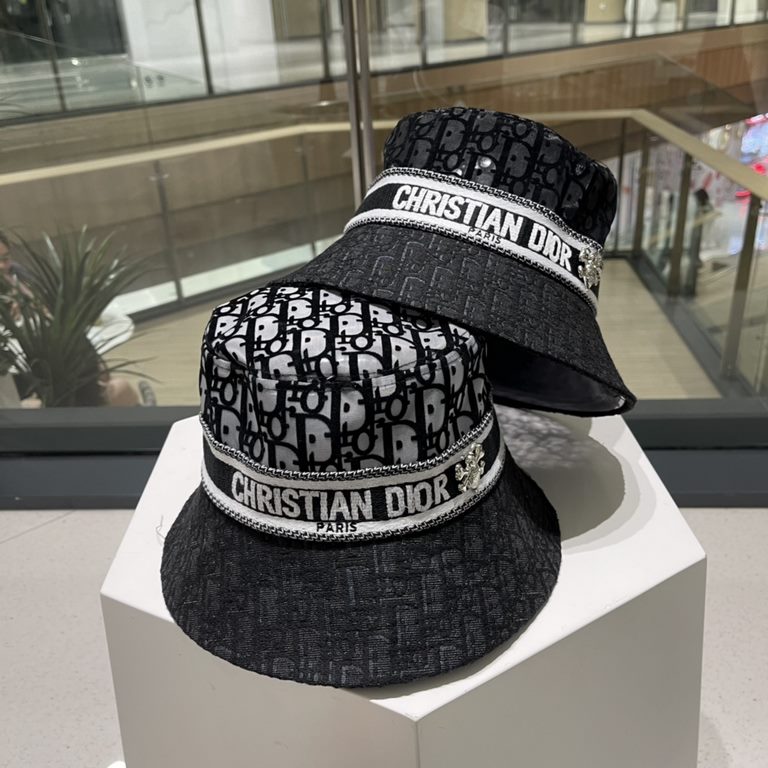 Dior Dior counter new comfortable full print floral embroidery hat Korean version of the couple models hundred with the sun shading fisherman hat women's hats