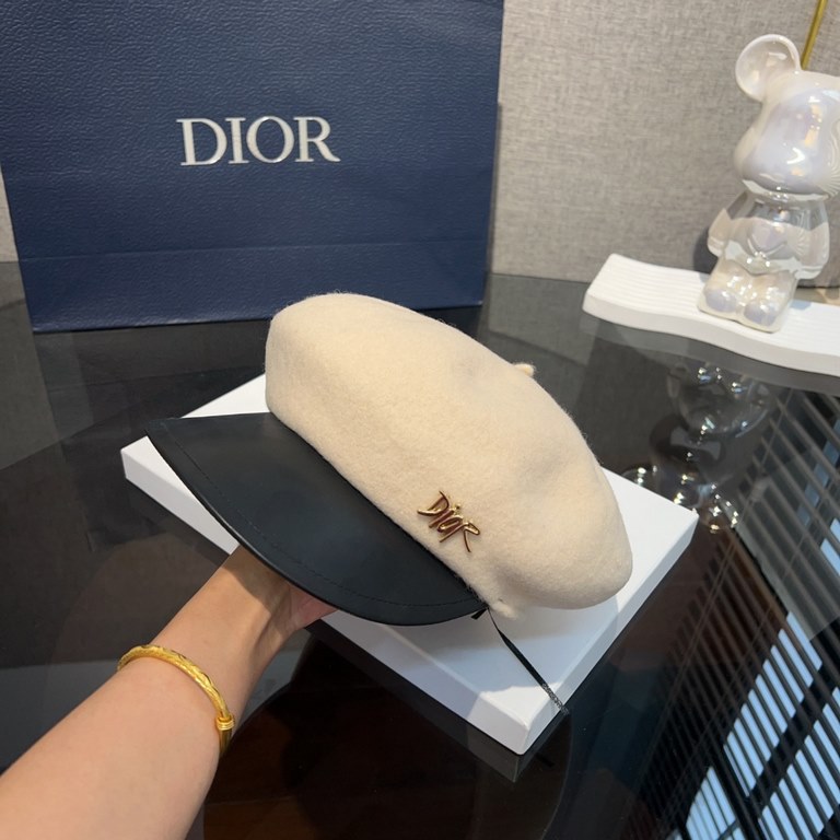 SpecialDior Dior FallWinter Wool Beret  The beret that attracted me at first glanceSuper elegant ~ sweet and coolDesign sense directly pull full