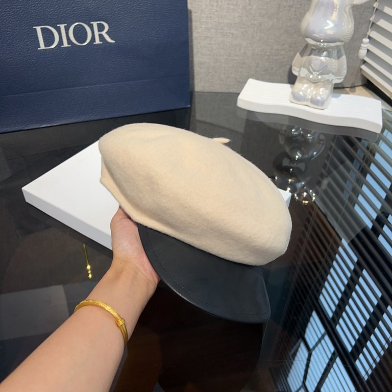 SpecialDior Dior FallWinter Wool Beret  The beret that attracted me at first glanceSuper elegant ~ sweet and coolDesign sense directly pull full