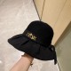 with dust bag [Dior Dior] 2023 spring and summer models of simple splicing slanting fisherman's hat, the big models are super good with the big brands, hurry to get it!