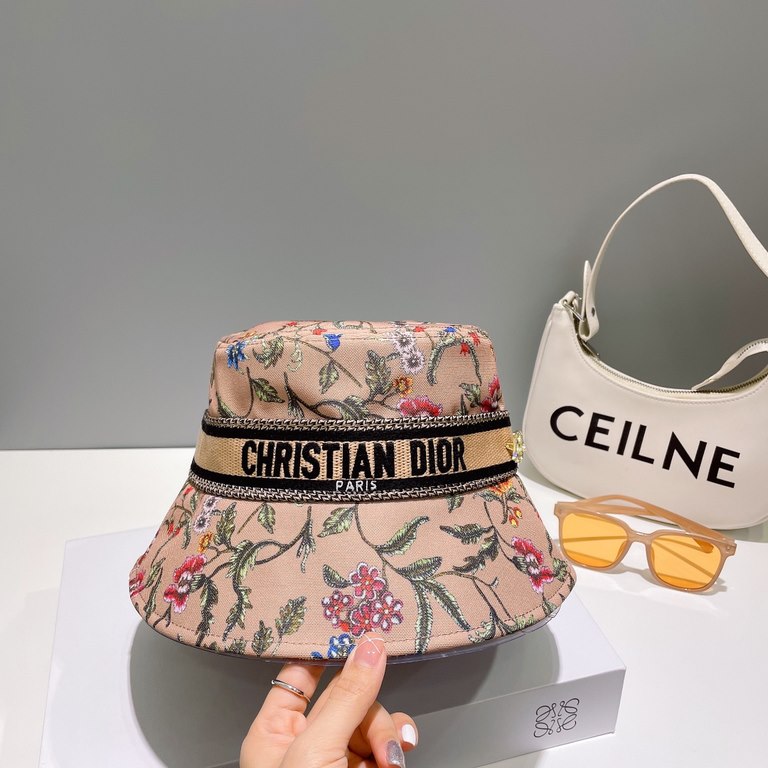 Dior Dior   D family new old flower webbing embroidery letters floral fisherman hat, sun hat  landscape painting, a must-have for summer outings