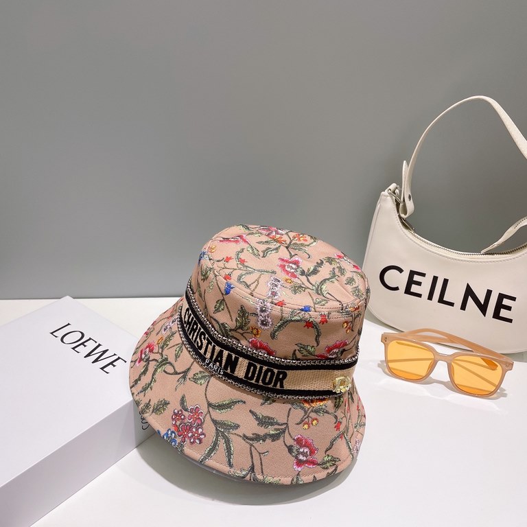 Dior Dior   D family new old flower webbing embroidery letters floral fisherman hat, sun hat  landscape painting, a must-have for summer outings