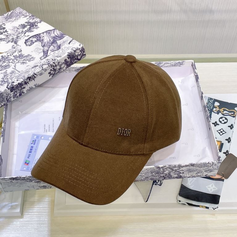 Dior Dior baseball cap beautiful Simple atmosphere  fashion generous low-profile luxury Sun protection, fashion both, hundred models Pro, hurry to get it You deserve it! Adjustable size!