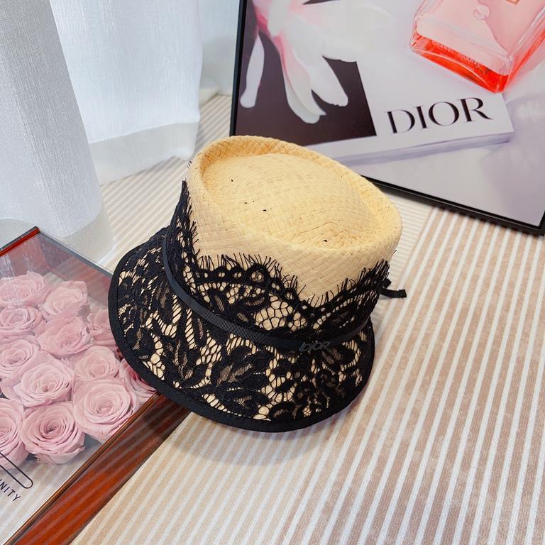 Dior Customized Lace Straw HatLace embellishment super fairy ~ high custom models!The workmanship is impeccable.