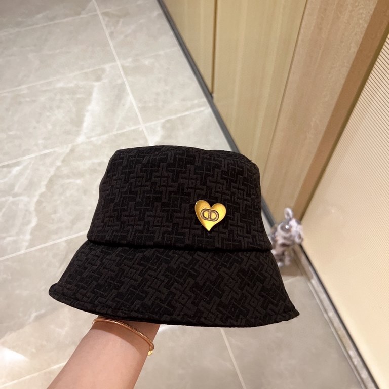 with dust bag [DIOR Dior] 2023 spring and summer models of simple heart-shaped logo models fisherman hat, big models super good with, hurry to get!