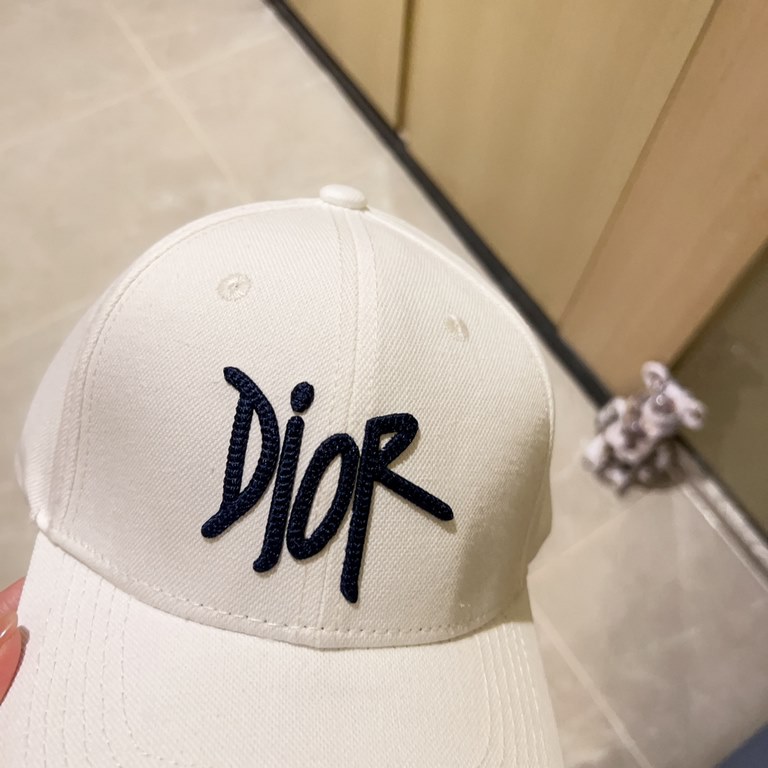 with dust bag [DIOR Dior] 2023 new embroidery simple paragraph baseball cap, new shipments, big models super good with, hurry to get!