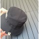 Dior Dior    official website of the latest double-sided full print Dior logo fisherman's hat, sunscreen index is super high, do not show the face is small, there is a type is not floppy, can be folded at will, easy to c