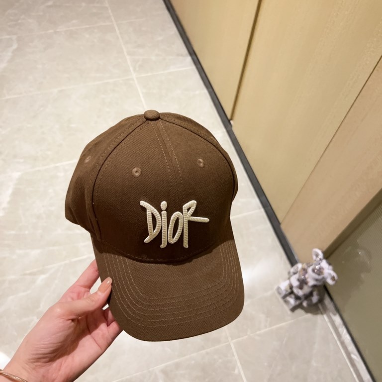 with dust bag [DIOR Dior] 2023 new embroidery simple paragraph baseball cap, new shipments, big models super good with, hurry to get!