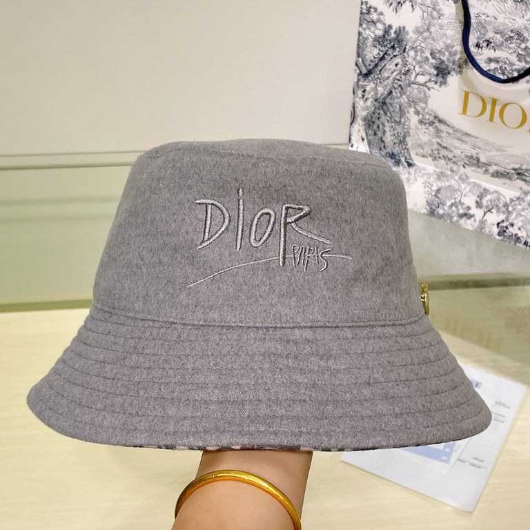 Dior Dior   fall and winter new embroidered letters logo double-sided fisherman's hat, awesome quality, deepen the cap more temperament, this season's explosive models