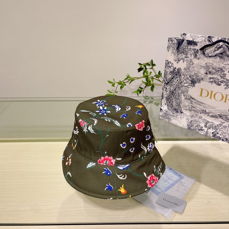 [DIOR Dior] new counter men's and women's models of sunshade fisherman's hat, big brand shipment, super convenient! Good ride! Out on the street must have