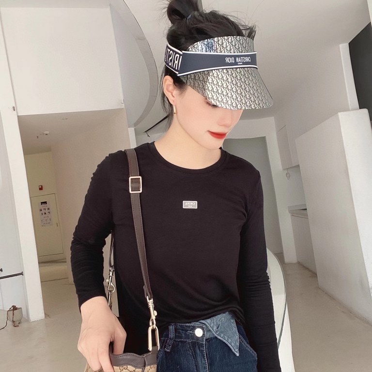 In stock in seconds The explosive eyeglasses cap has finally arrived!dior sun hat The revolution in summer!The only one fashionable sun hat, block UV block black spots, save the skin new weapon, but also so fashionable a