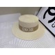 Dior's new flat top bowler hat  Practical high value beauty, summer is the need for cool colors, theSuper beautiful flat top shade concave modeling tool, PP grass shade with good!Material 100% grassHead circumference 57c