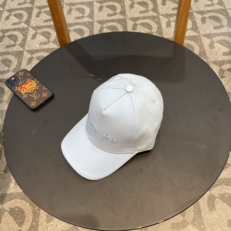 Dior Dior baseball cap   beautiful   simple atmosphere  fashionable and generous   low-key luxury   sunscreen, fashionable both, versatile models     pro, hurry up to get it   you deserve it! Adjustable size!