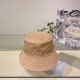 Dior Dior    official website of the latest double-sided full print Dior logo fisherman's hat, sunscreen index is super high, especially show a small face, shaped not floppy, can be folded at will, easy to carry