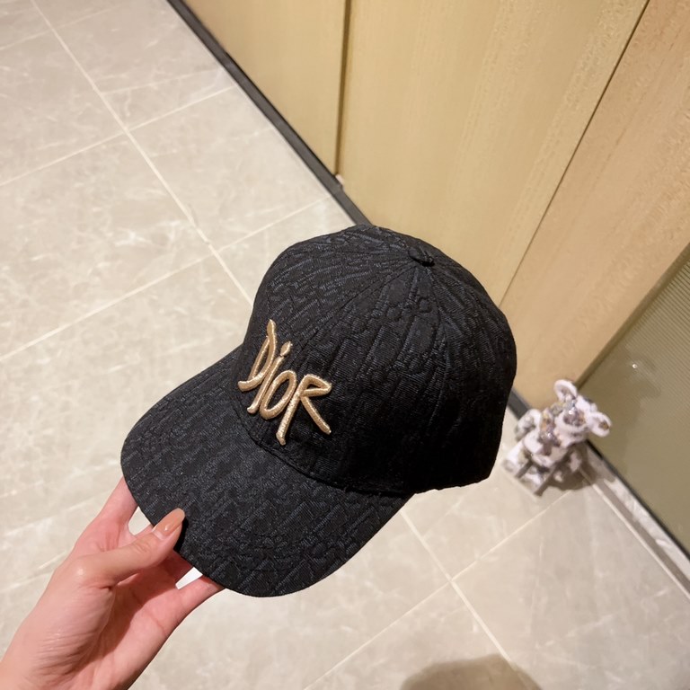 with dust bag [DIOR Dior] 2023 new gold silk embroidered baseball cap, new shipments, big name models are super good with, hurry up and get it!